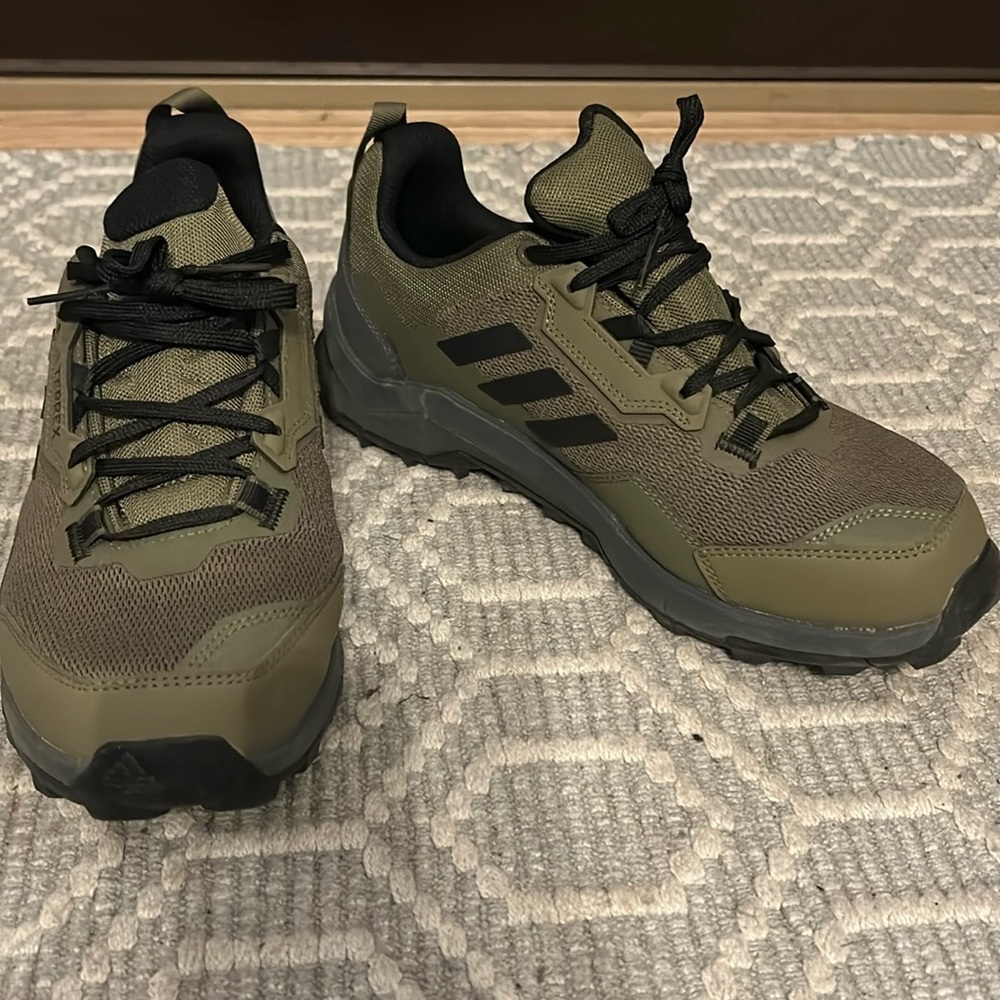 Men’s size 8.5 Adidas Terrex shoes